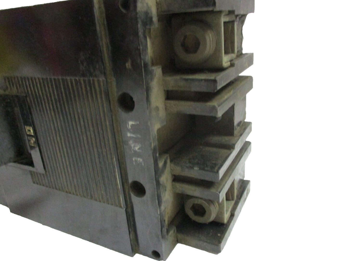 Main Circuit Breaker 600 volt A.C. Line ML3 Break