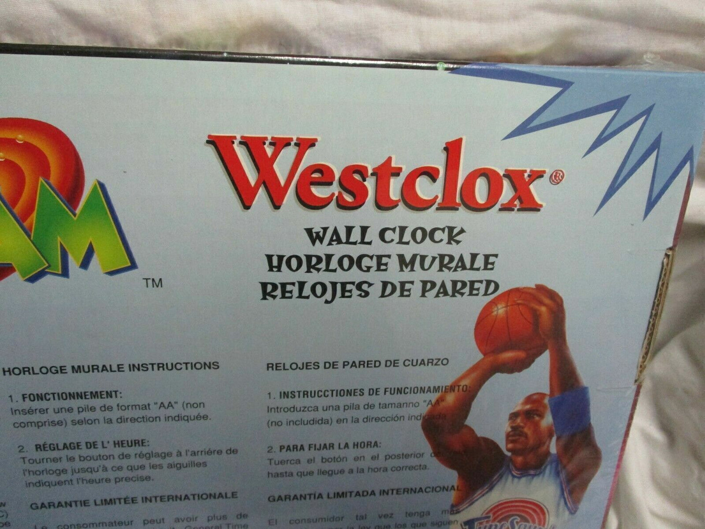 1996 Warner Bros. Space Jam Looney Tunes Wall Clock by Westclox