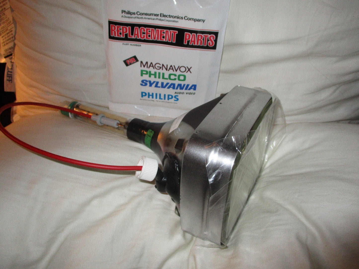 Vintage 1990's Magnavox Projector Screen TV CRT Mini Picture Tube  #330-285-3