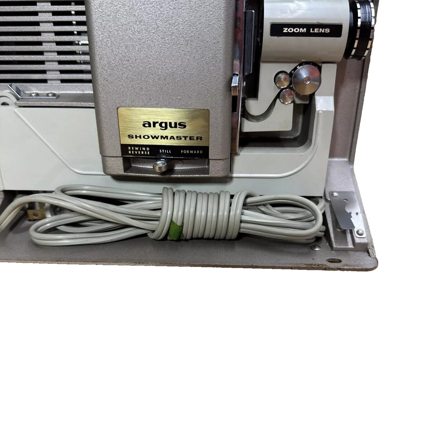 VINTAGE ARGUS SHOWMASTER 500-AZ MOVIE PROJECTOR