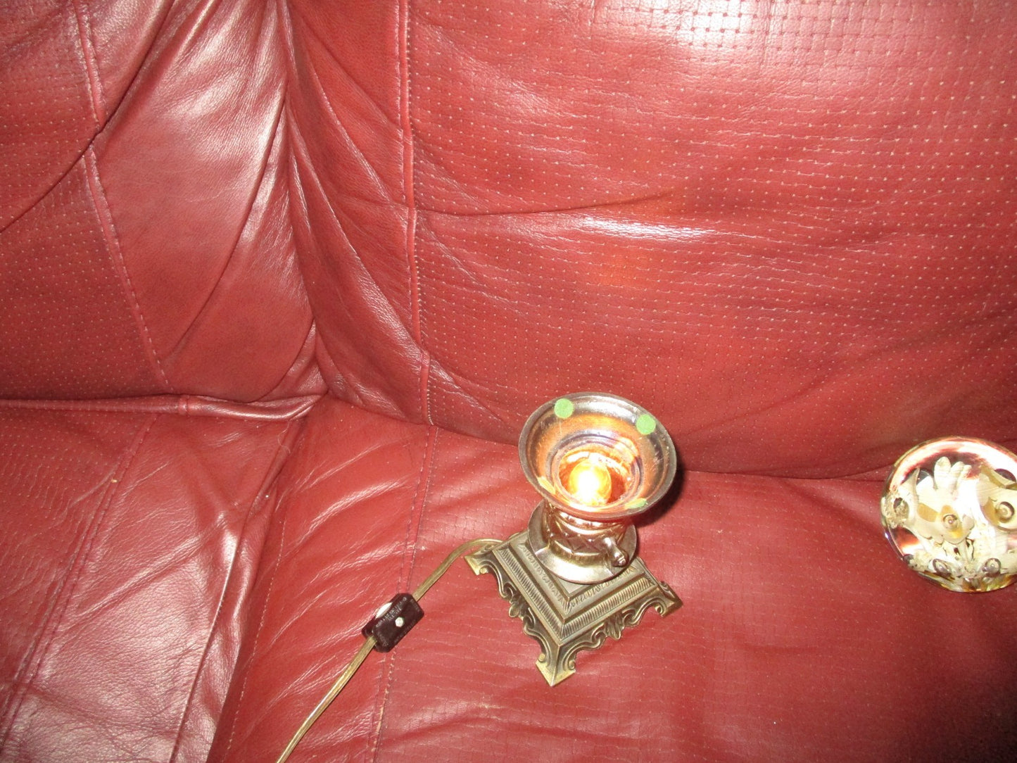 Vintage Brass Glass Globe Terrarium Lamp Accent Lightup White Roses Lantern Rare