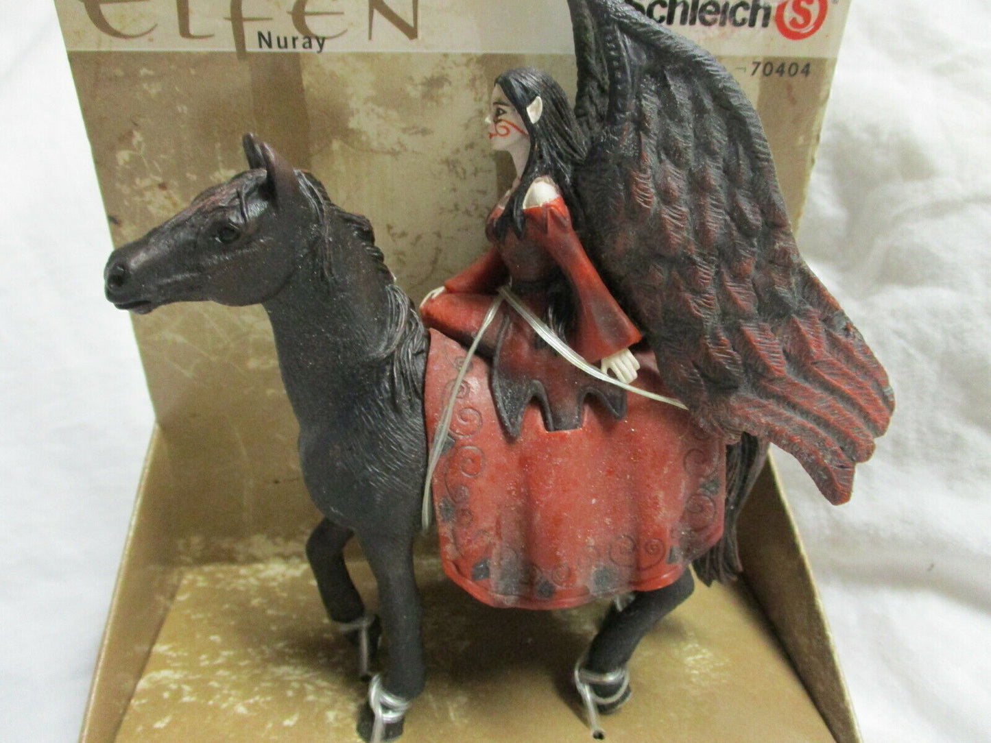 Schleich Elfen Nuray 6" Tall Collectible Toy Figure 70404