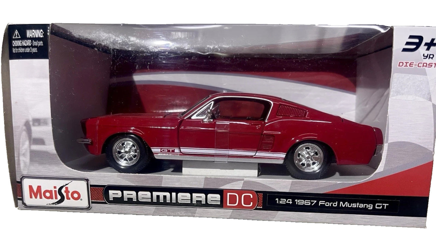 Maisto 1967 Ford Mustang GT Premiere DC Die Cast Car 1:24 Brand New