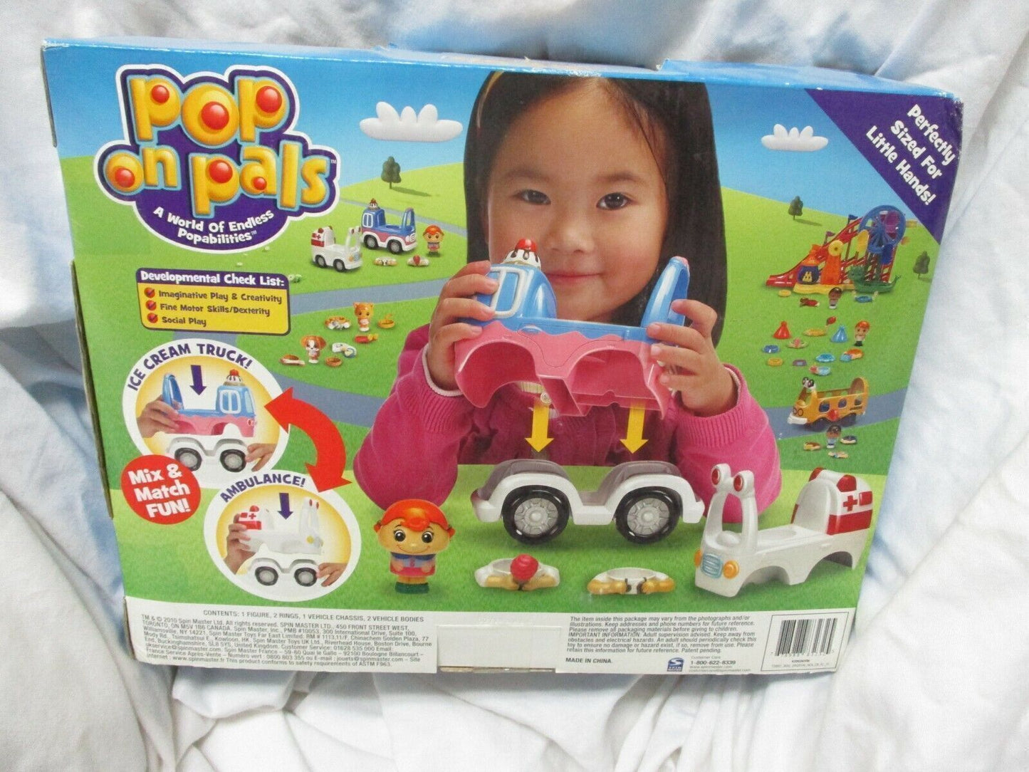 Pop On Pals - Ice Cream / Ambulance Play Set